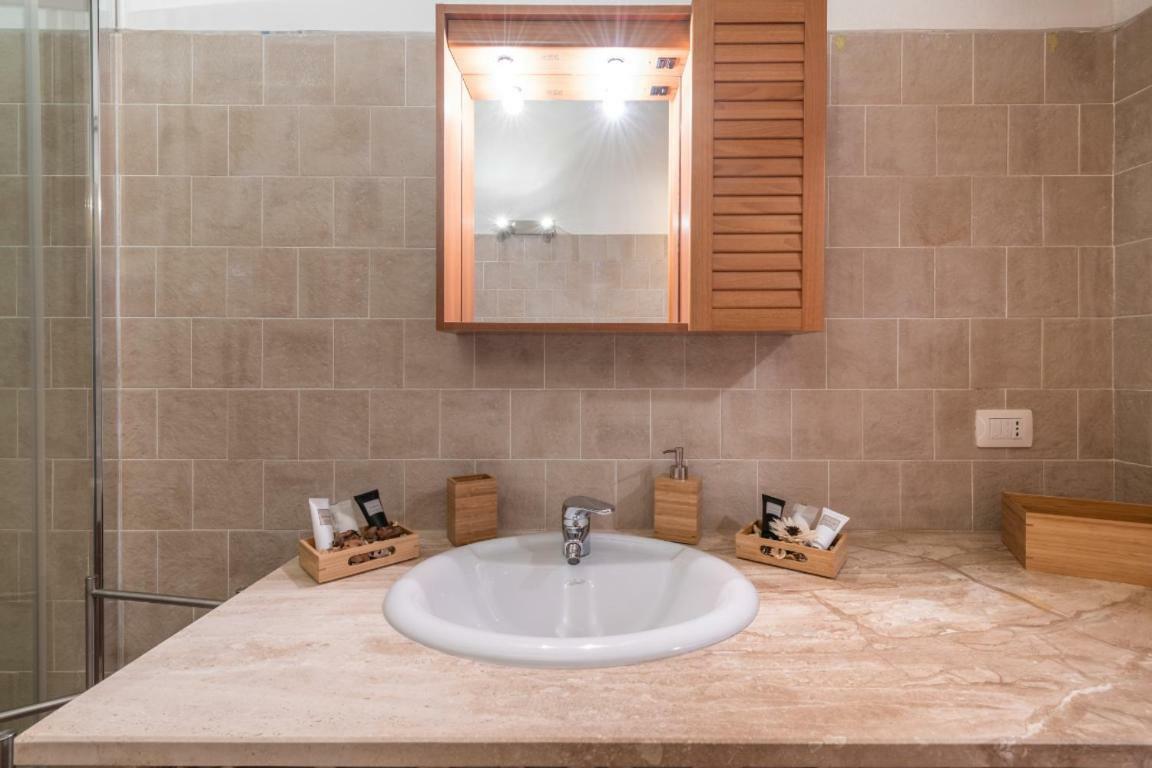 Remy Apartment Cagliari Bagian luar foto